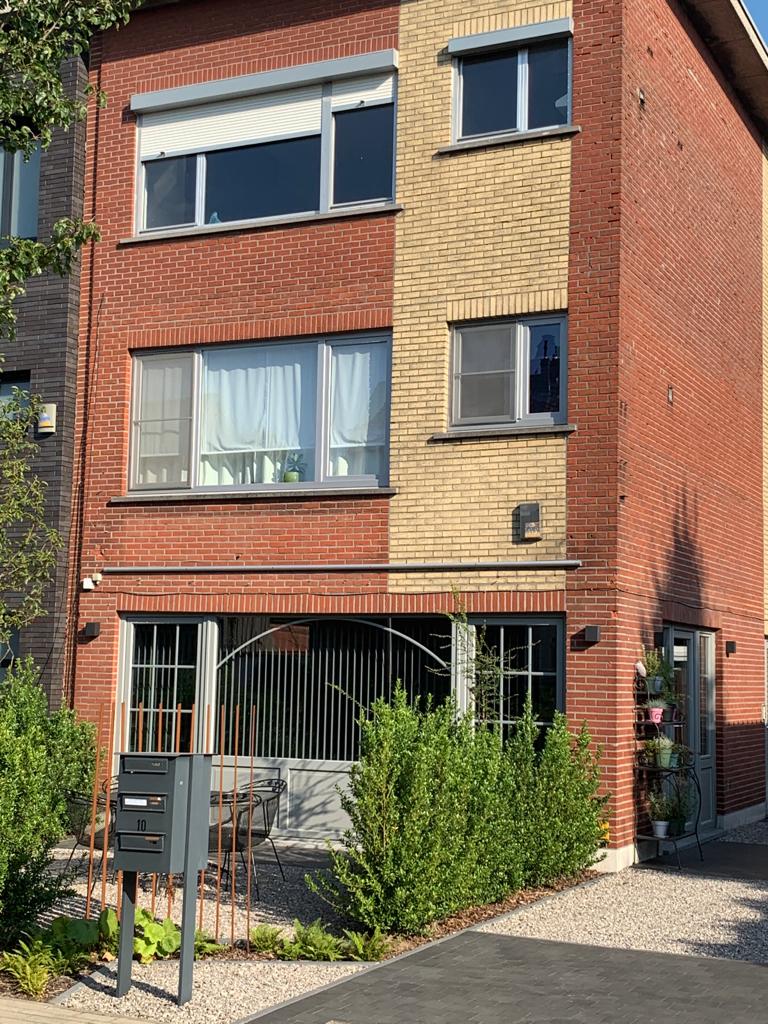 Nieuwe PVC ramen en verluchtingsroosters